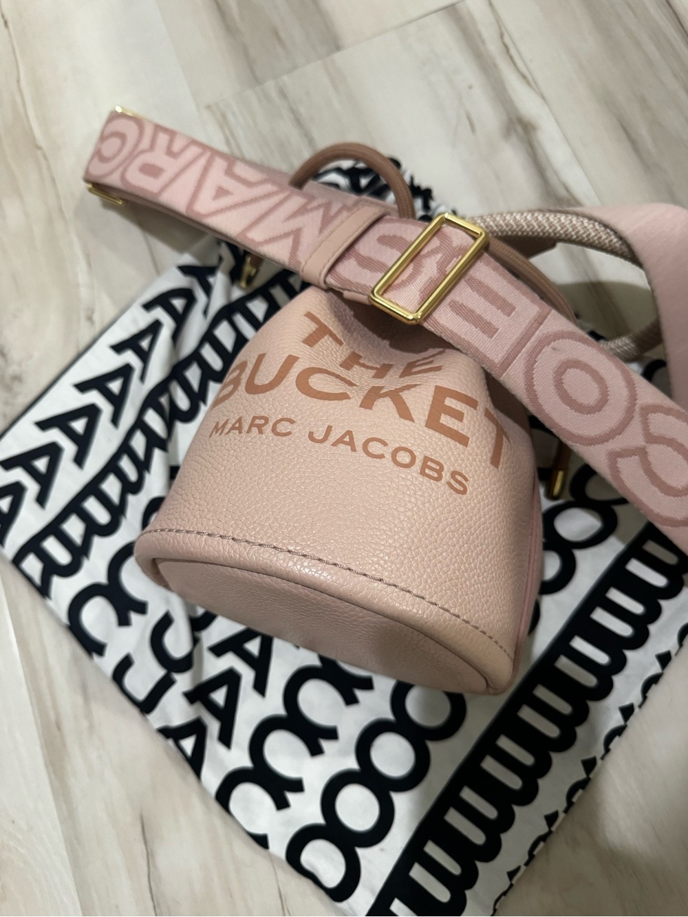 Marc Jacobs Pink Pebbled Leather Mini Bucket Bag with Logo Strap - Picture 12 of 12